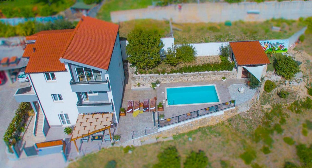Hill Apartment With Private Pool Kucine Exterior photo
