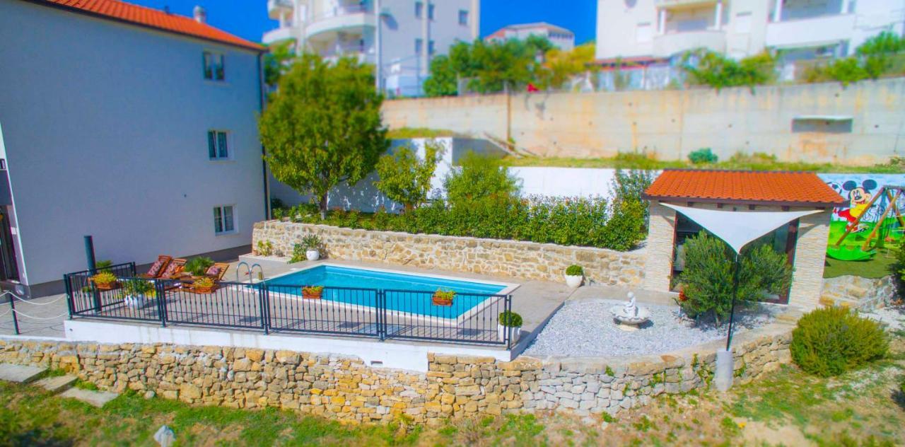 Hill Apartment With Private Pool Kucine Exterior photo