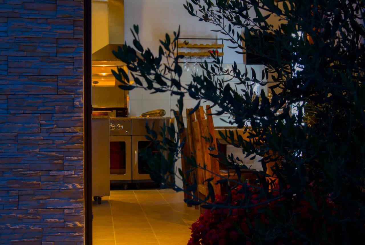 Hill Apartment With Private Pool Kucine Exterior photo