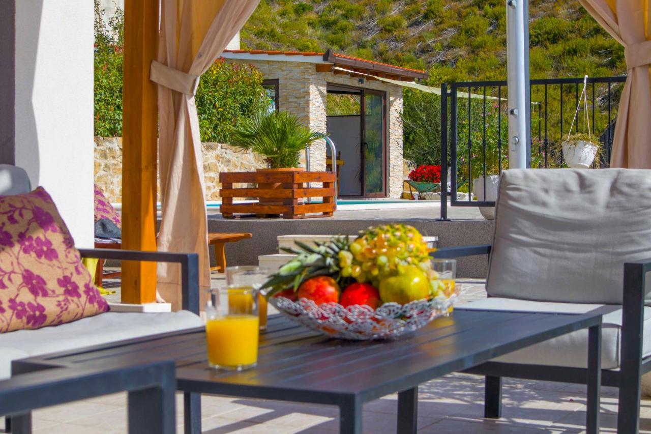 Hill Apartment With Private Pool Kucine Exterior photo